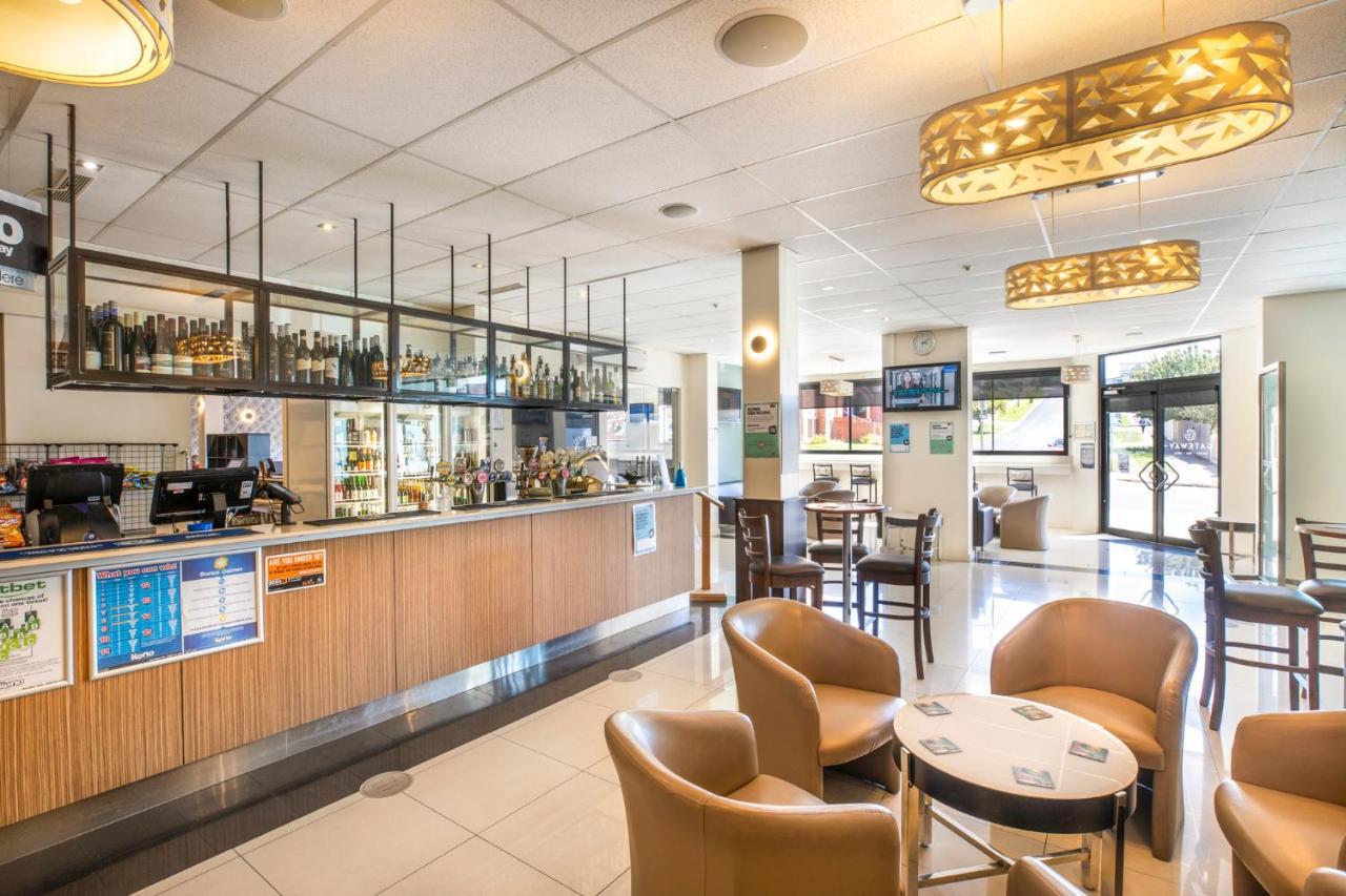Gateway Hotel By Nightcap Plus Девънпорт Екстериор снимка